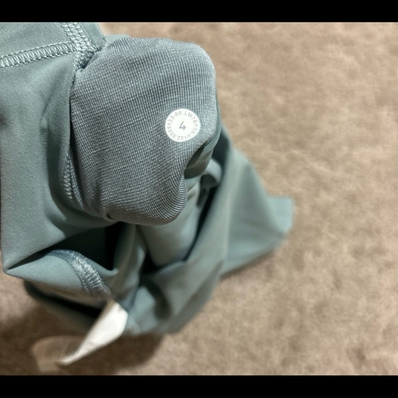 Lululemon Wunder Train HR Short 4” - Picture 3 of 3